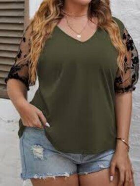 SHEIN Plus Floral Mesh Curve Green Sleeve Tee